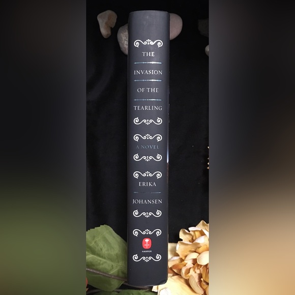 The Invasion Of The Tearling - Book 2 - By Erika Johansen - Hardcover - Picture 2 of 9